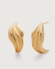 Gold wavy leaf-shaped stud earrings